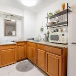 Midtown Getaway: Trendy Studio Heart Of Reno